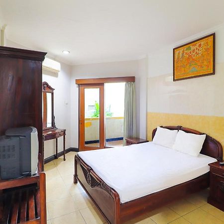 Oyo 91608 Hotel Gatsu Indah เดนปาซาร์ ภายนอก รูปภาพ
